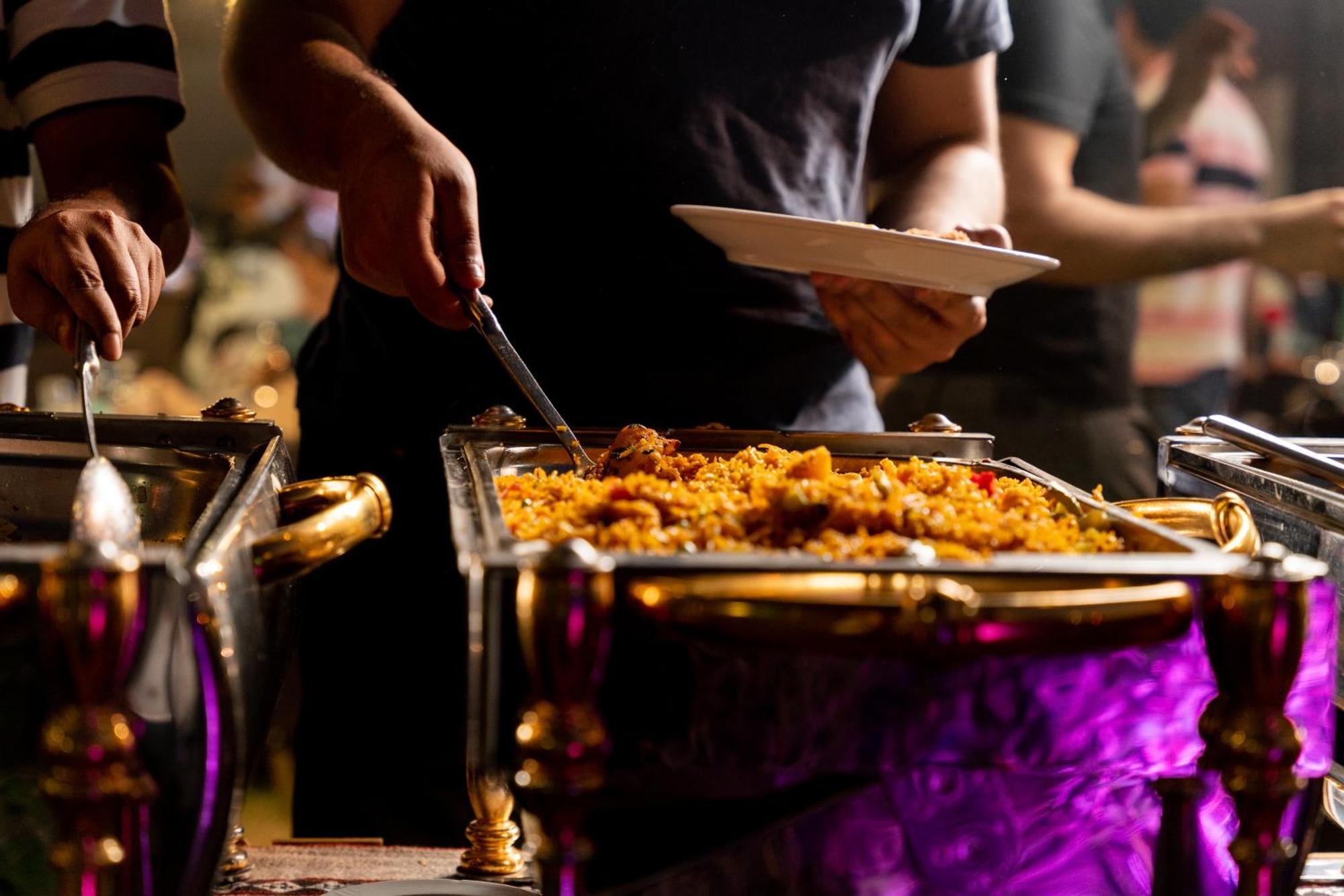 Sheraton Dammam Hotel & Convention Centre Exterior foto A buffet