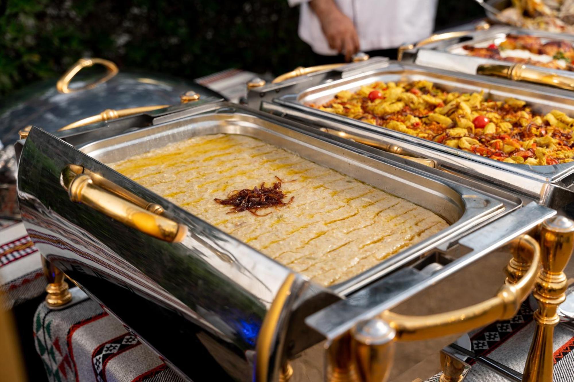 Sheraton Dammam Hotel & Convention Centre Exterior foto Hummus