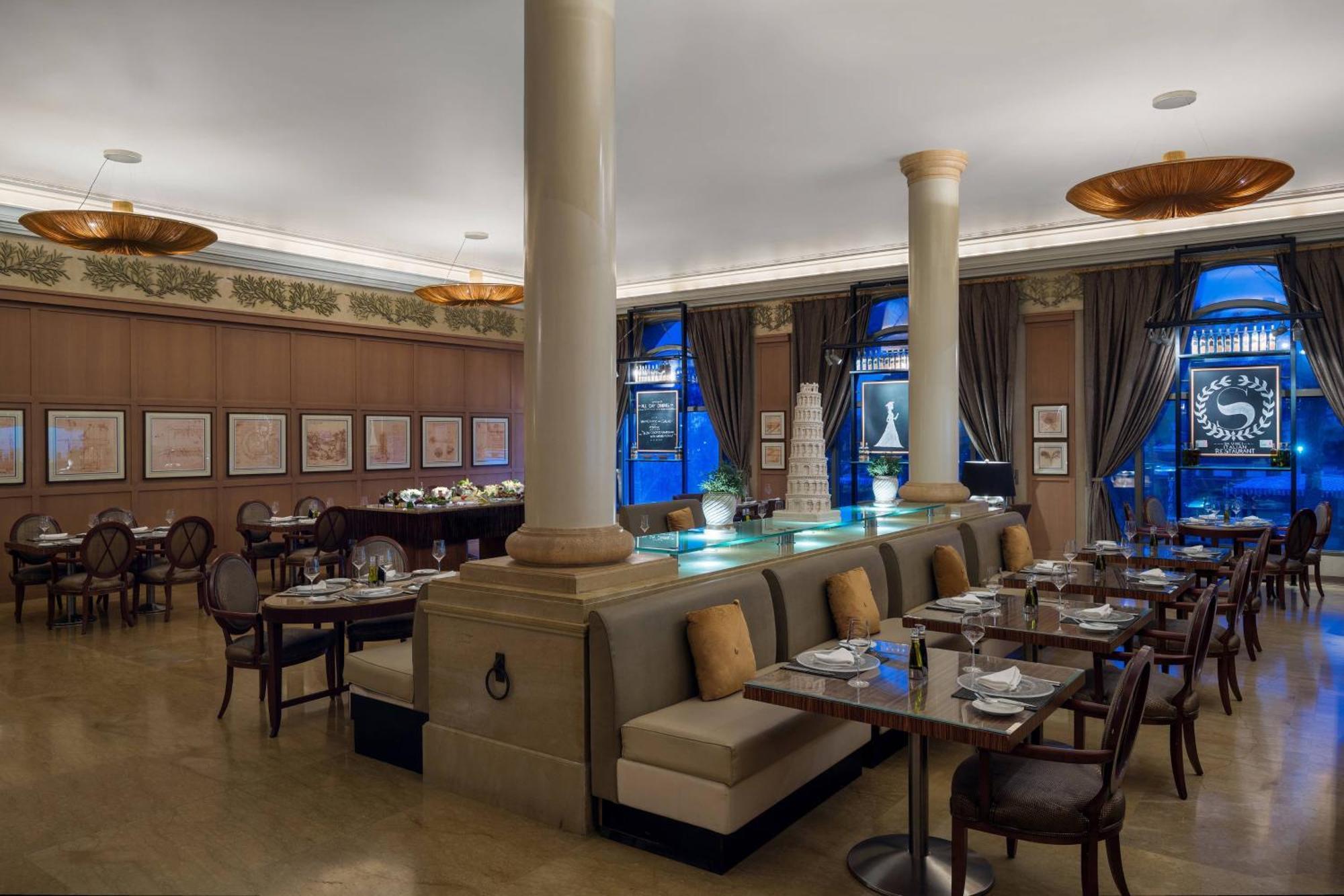 Sheraton Dammam Hotel & Convention Centre Exterior foto The interior of the restaurant
