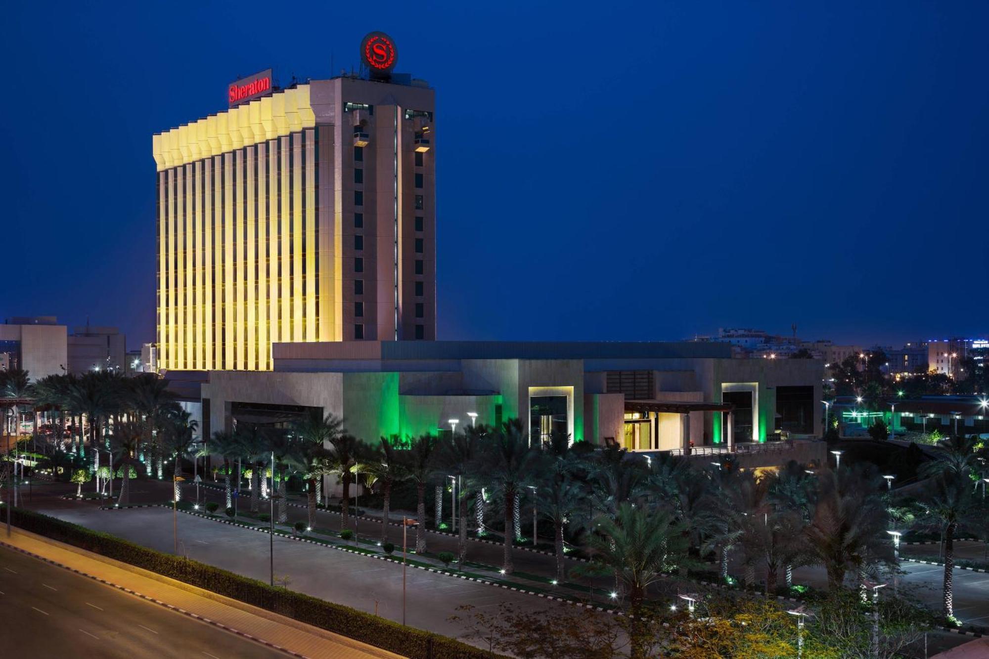 Sheraton Dammam Hotel & Convention Centre Exterior foto Sheraton Riyadh Hotel and Towers