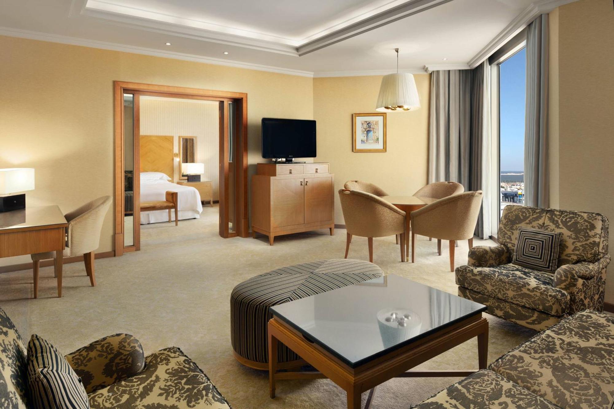 Sheraton Dammam Hotel & Convention Centre Exterior foto Suite