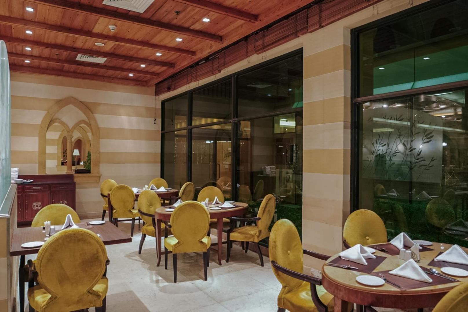 Sheraton Dammam Hotel & Convention Centre Exterior foto