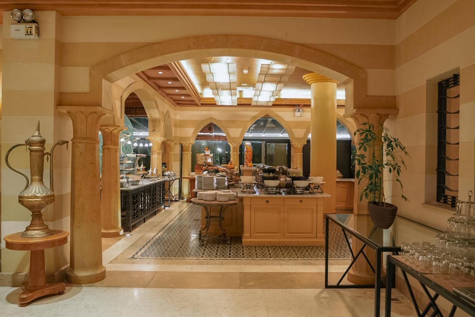 Sheraton Dammam Hotel & Convention Centre Exterior foto
