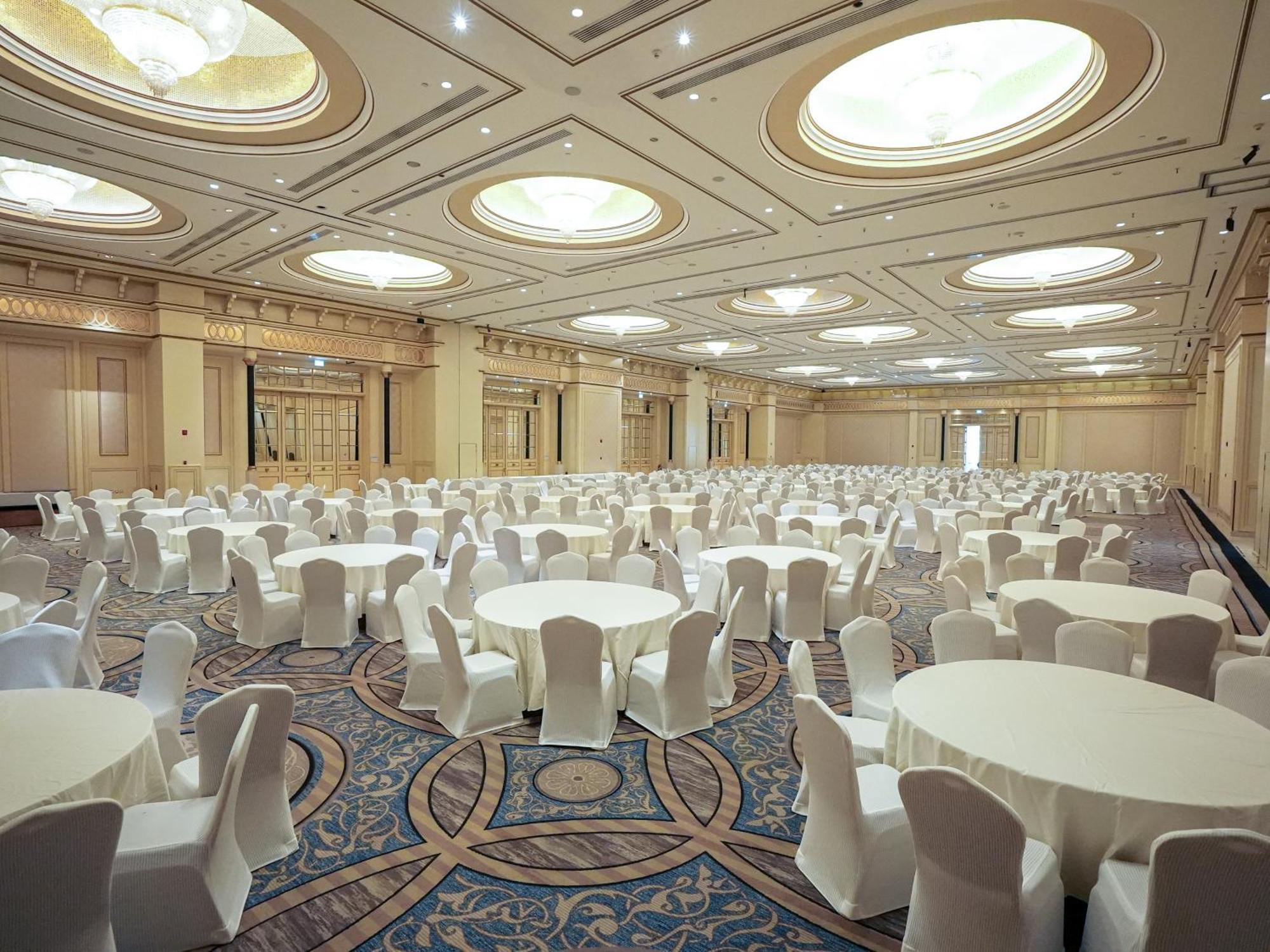 Sheraton Dammam Hotel & Convention Centre Exterior foto
